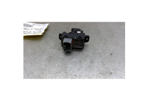 Interrupteur de leve vitre arriere droit HYUNDAI I 20 2 Photo n°1