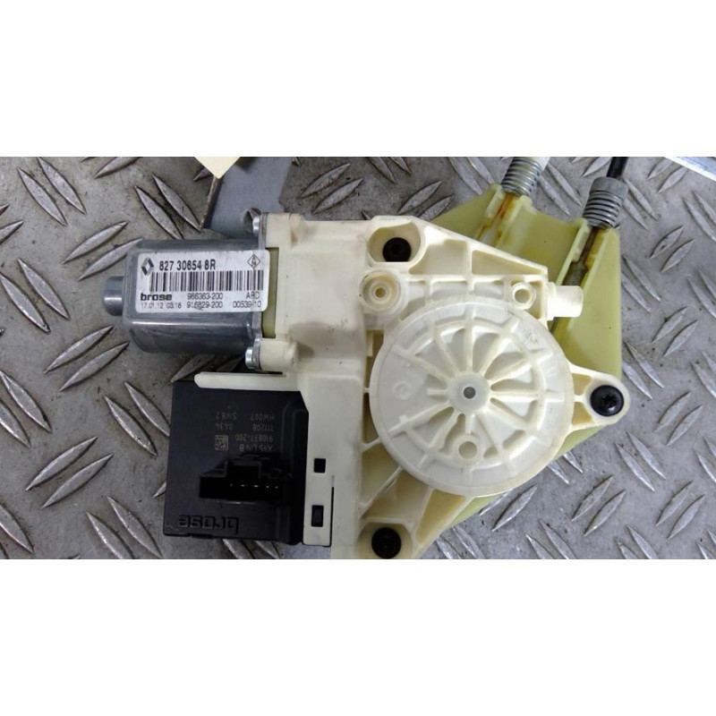 Leve vitre electrique arriere droit RENAULT MEGANE 3 Photo n°1