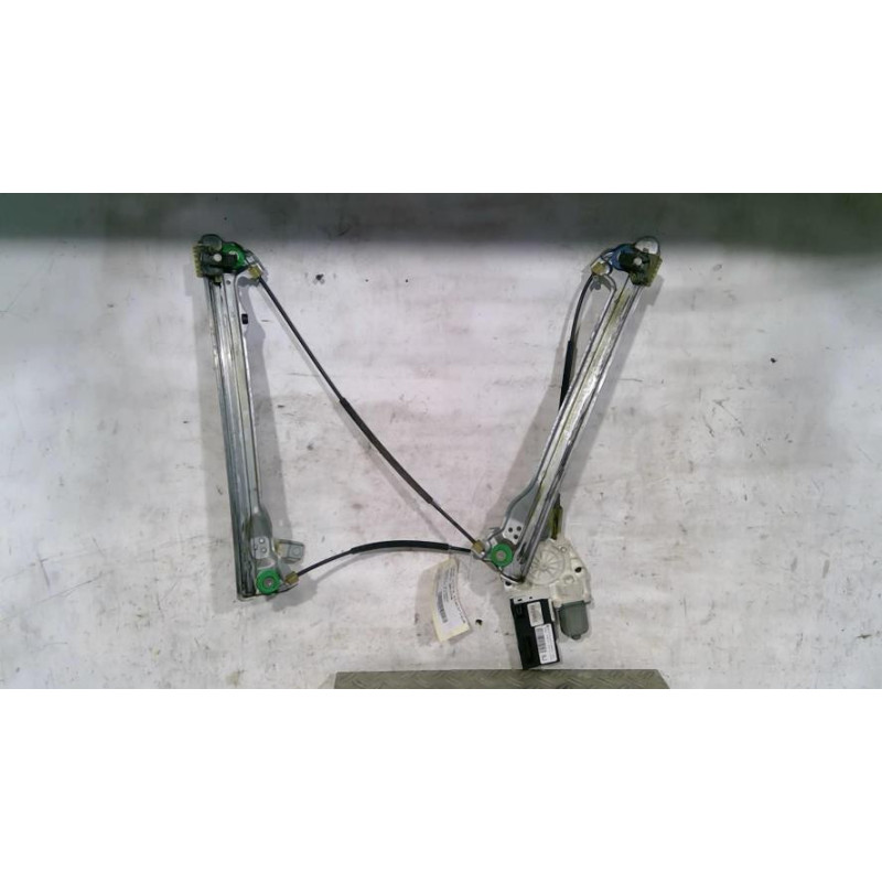Leve vitre electrique avant gauche RENAULT LATITUDE Photo n°1