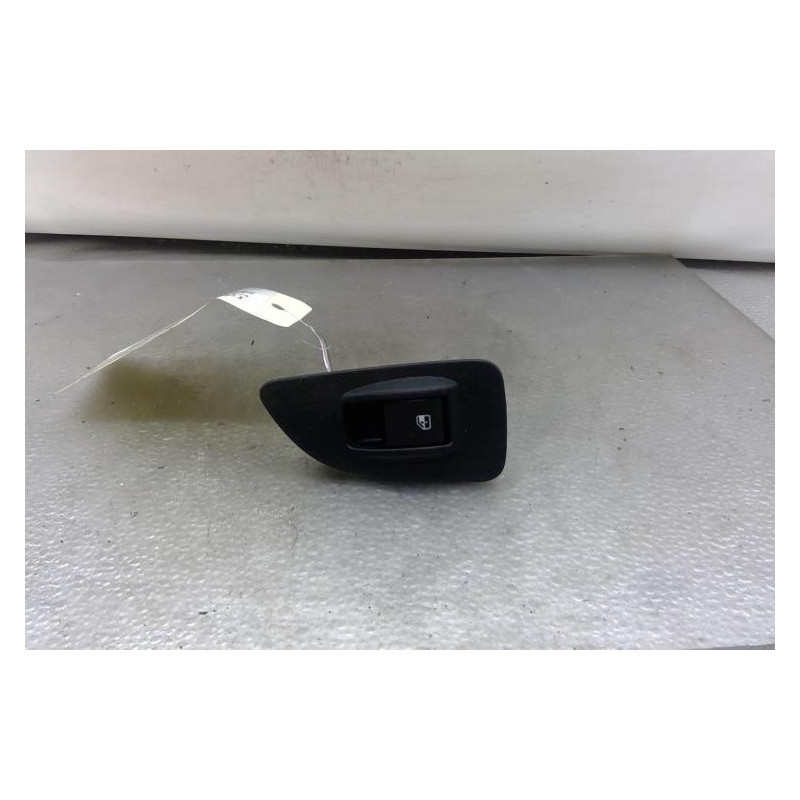 Interrupteur de leve vitre arriere gauche FIAT BRAVO 2 Photo n°1