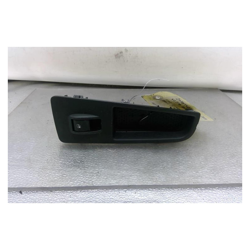 Interrupteur de leve vitre avant droit FIAT BRAVO 2 Photo n°1