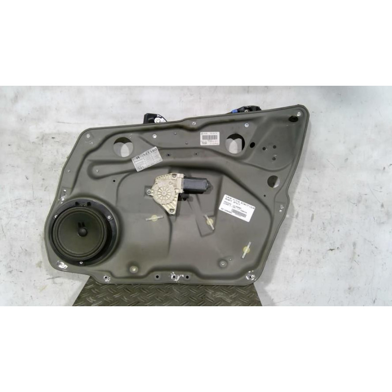 Leve vitre electrique avant droit MERCEDES CLASSE A 169 Photo n°1
