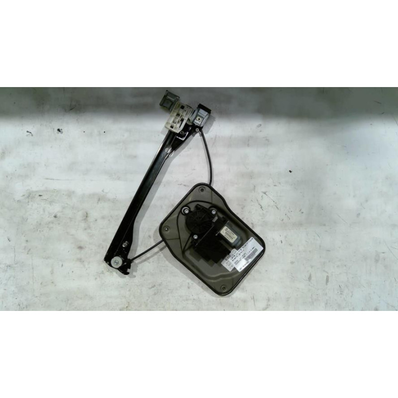 Leve vitre electrique avant droit SKODA ROOMSTER Photo n°1