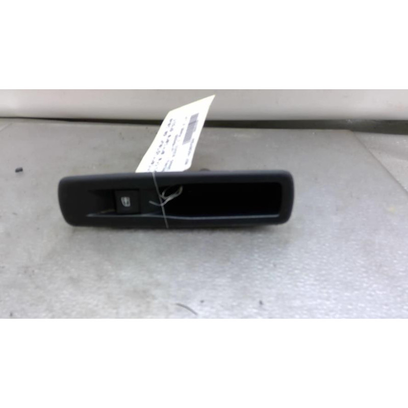 Interrupteur de leve vitre arriere droit RENAULT GRAND SCENIC 3 Photo n°1