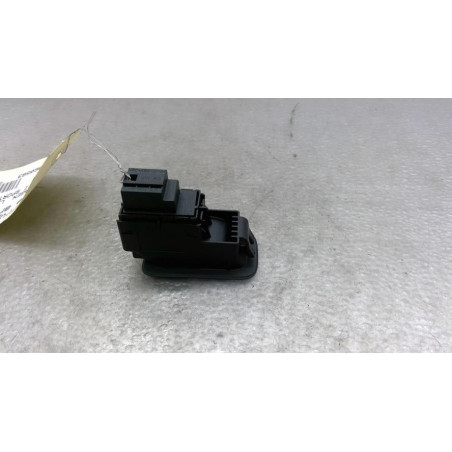 Interrupteur de leve vitre arriere gauche VOLKSWAGEN GOLF 7