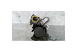 Leve vitre electrique avant droit TOYOTA COROLLA VERSO 2 Photo n°1