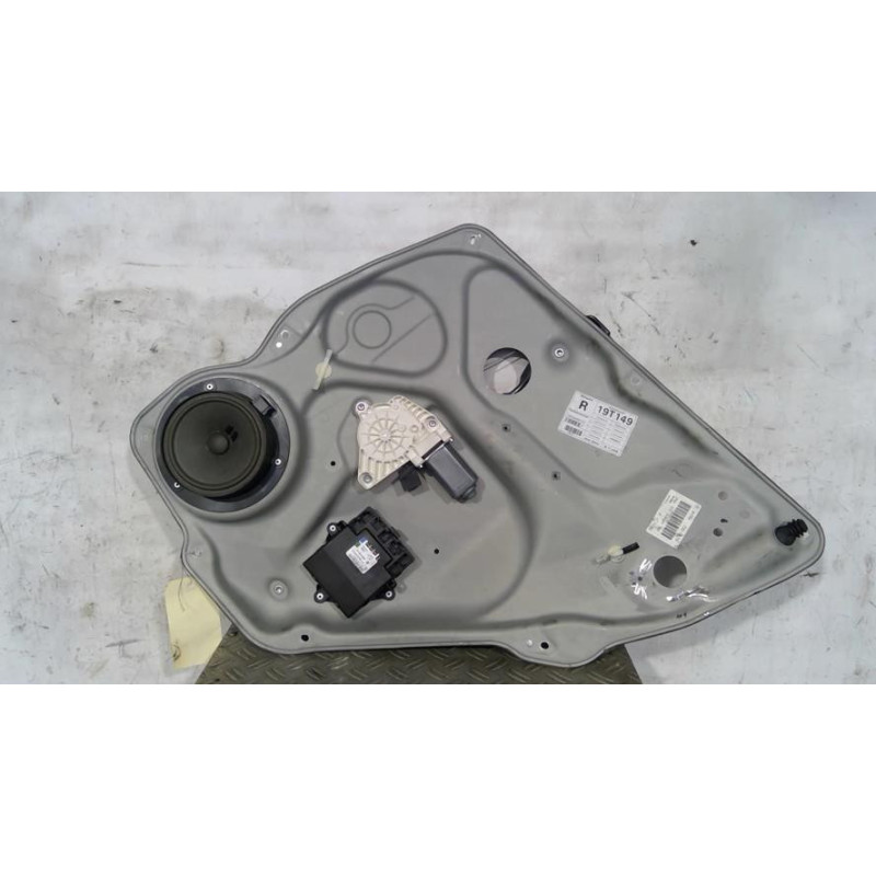 Leve vitre electrique arriere droit MERCEDES CLASSE B 245 Photo n°1