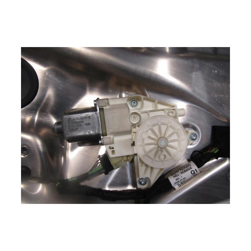 Leve vitre electrique avant gauche MERCEDES CLASSE C 204 Photo n°1