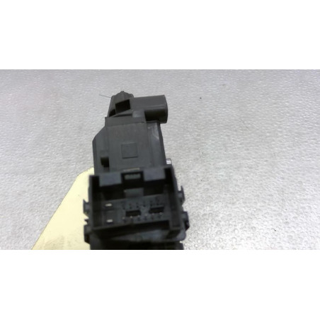 Leve vitre electrique arriere droit SKODA FABIA 2