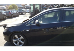 Feu arriere secondaire droit (feux) OPEL ASTRA J Photo n°12