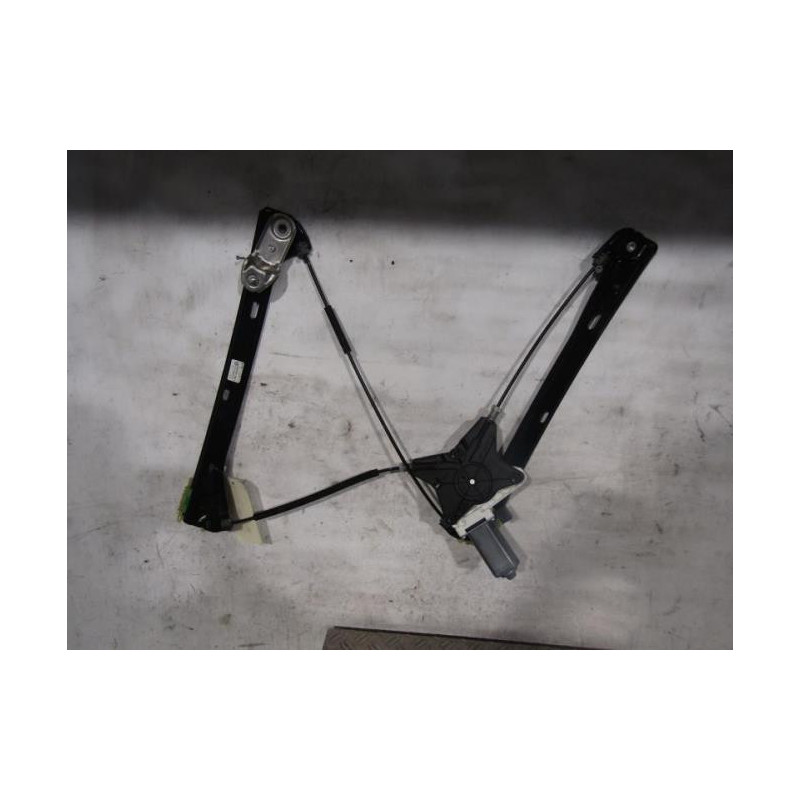 Leve vitre electrique avant droit VOLKSWAGEN PASSAT 7 Photo n°1