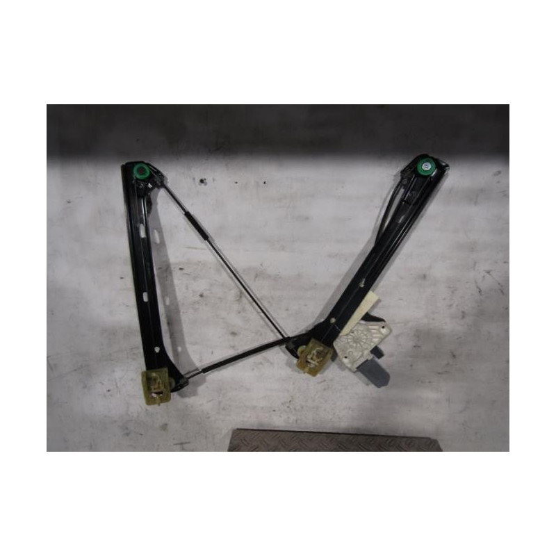 Leve vitre electrique avant gauche VOLKSWAGEN PASSAT 7 Photo n°1