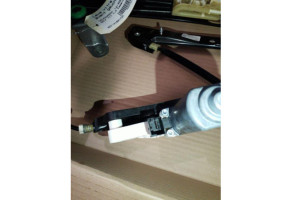 Leve vitre electrique avant gauche VOLKSWAGEN GOLF 7 Photo n°2