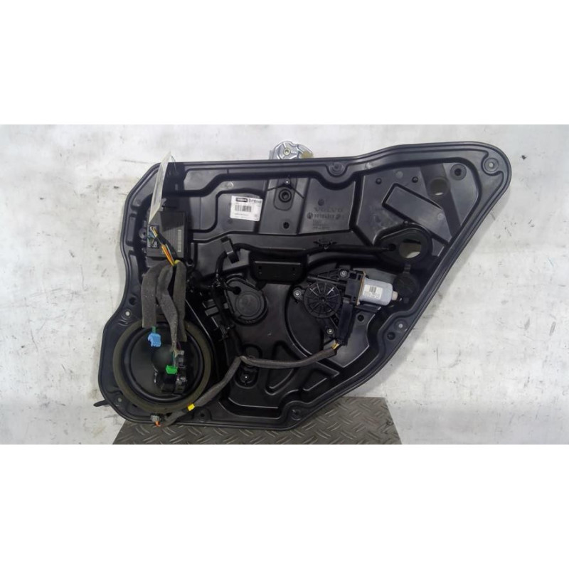 Leve vitre electrique arriere droit VOLVO V 60 2 Photo n°1