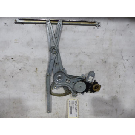 Leve vitre electrique arriere gauche TOYOTA COROLLA VERSO 2