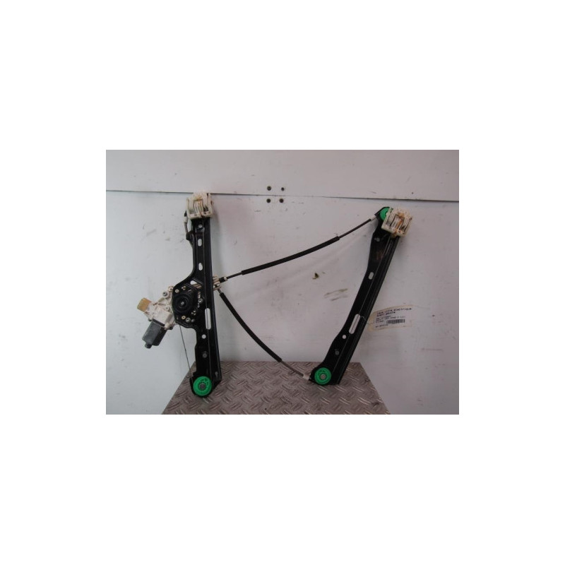 Leve vitre electrique avant gauche BMW SERIE 1 E87 Photo n°1