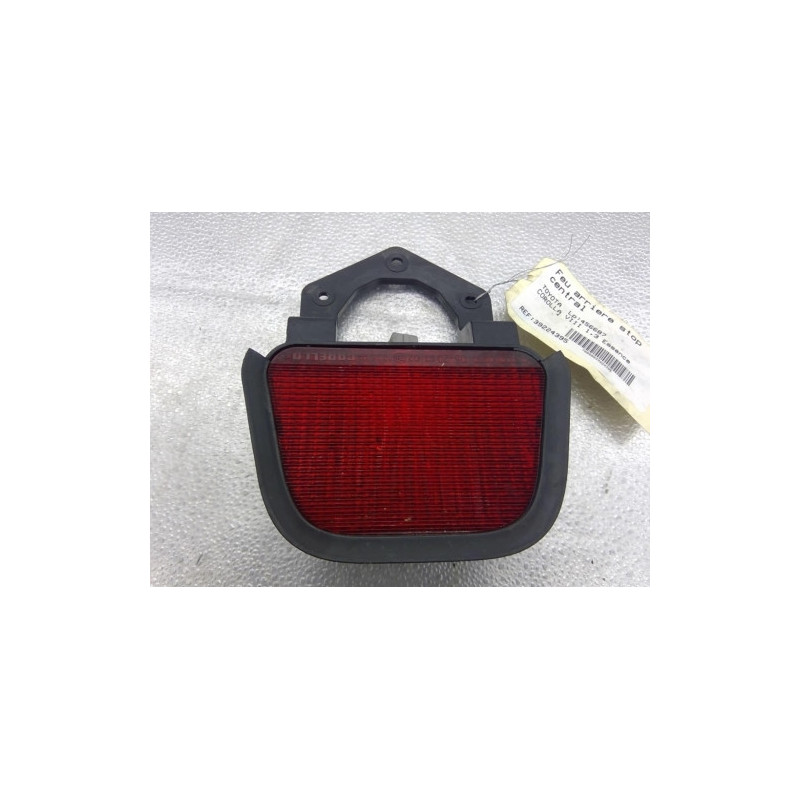 Feu arriere stop central TOYOTA COROLLA 9 Photo n°1