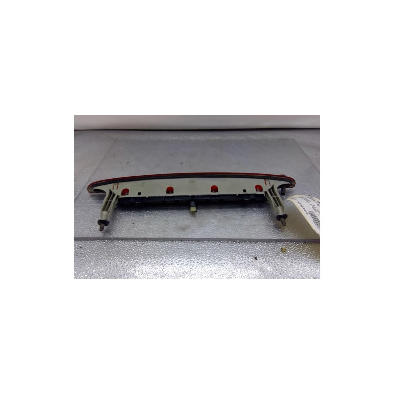 Feu arriere stop central SUZUKI SPLASH Photo n°1