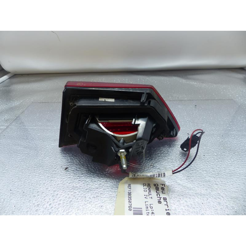 Feu arriere secondaire gauche (feux) RENAULT CLIO 4 Photo n°1