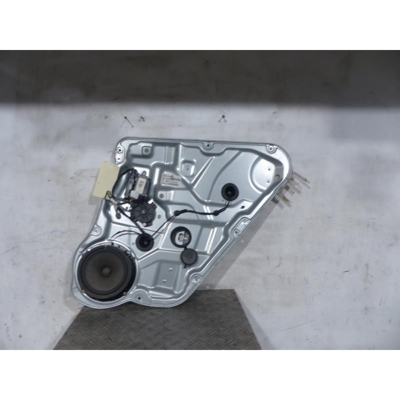 Leve vitre electrique arriere droit KIA CEE-D 1 Photo n°1