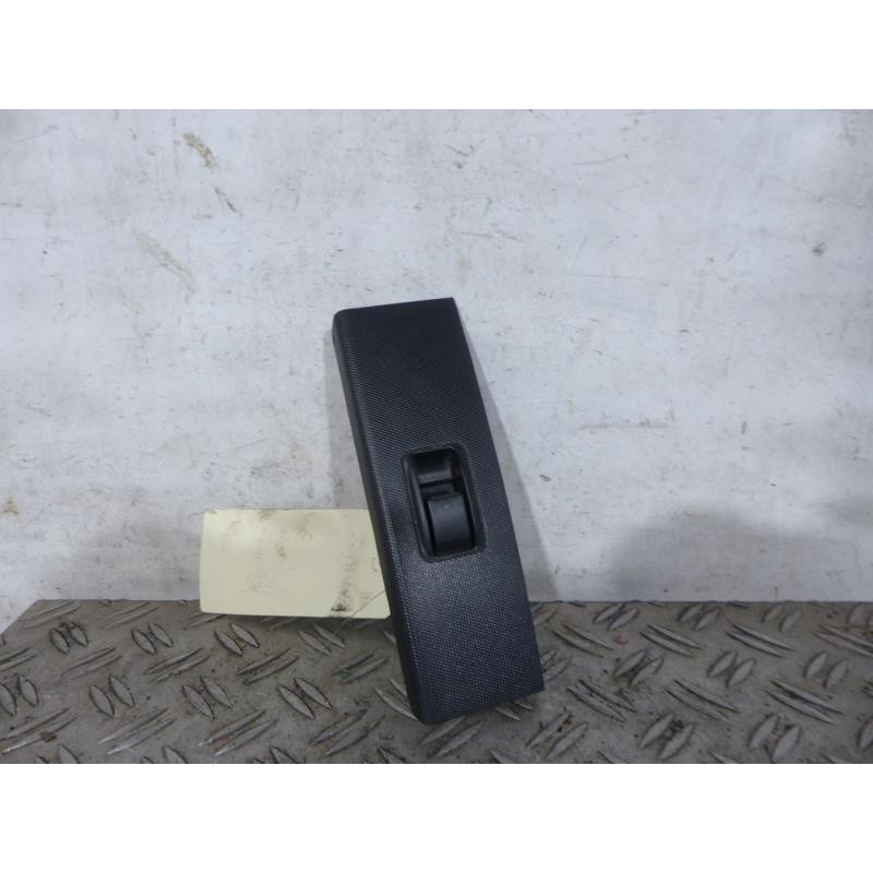 Interrupteur de leve vitre avant droit TOYOTA COROLLA VERSO 2 Photo n°1