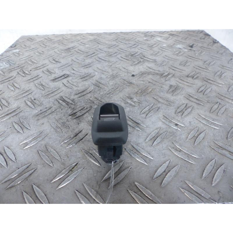 Interrupteur de leve vitre arriere gauche FORD GRAND C-MAX 2 Photo n°1