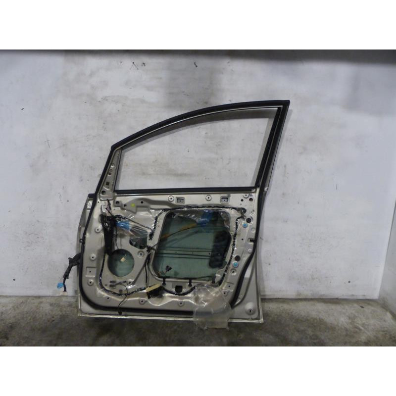 Porte avant droit MITSUBISHI GRANDIS Photo n°1