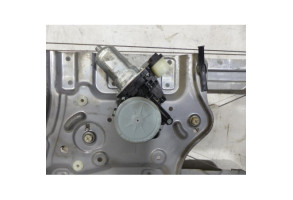 Leve vitre electrique avant gauche MITSUBISHI GRANDIS Photo n°3