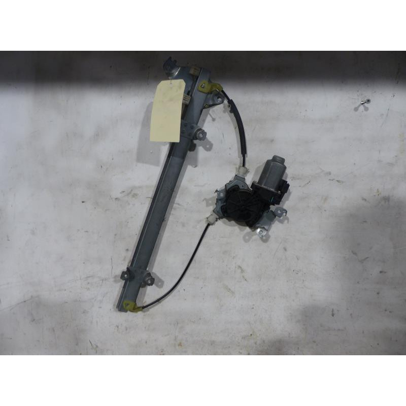 Leve vitre electrique arriere gauche AUDI A4 3 Photo n°1