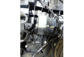 Leve vitre electrique arriere droit FORD FIESTA 6 Photo n°2