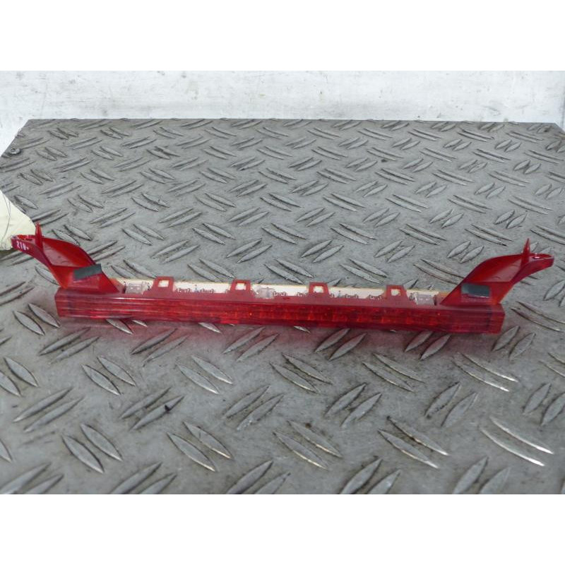 Feu arriere stop central BMW SERIE 1 E87 Photo n°1