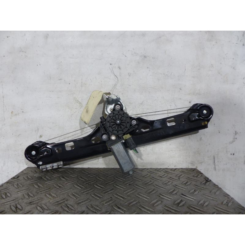 Leve vitre electrique arriere gauche MERCEDES CLASSE C 203 Photo n°1