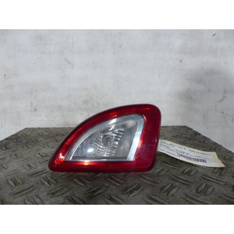 Feu arriere secondaire gauche (feux) RENAULT TWINGO 2 Photo n°1