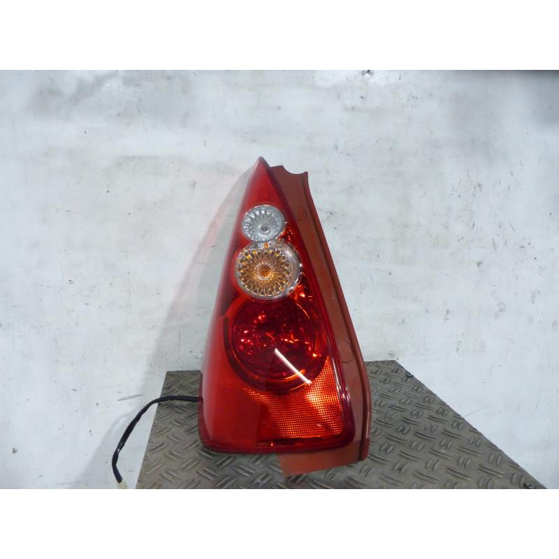 Feu arriere principal gauche (feux) MAZDA 5 1 Photo n°1