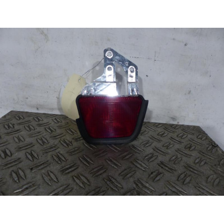 Feu arriere stop central TOYOTA AVENSIS 2