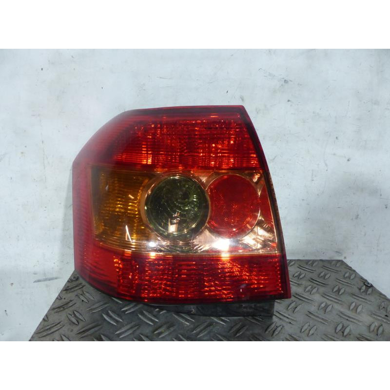 Feu arriere principal droit (feux) TOYOTA COROLLA 10 Photo n°1