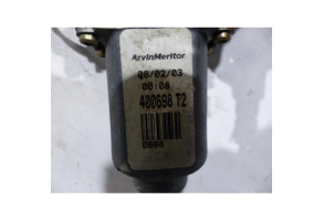 Leve vitre electrique avant droit NISSAN ALMERA TINO Photo n°3