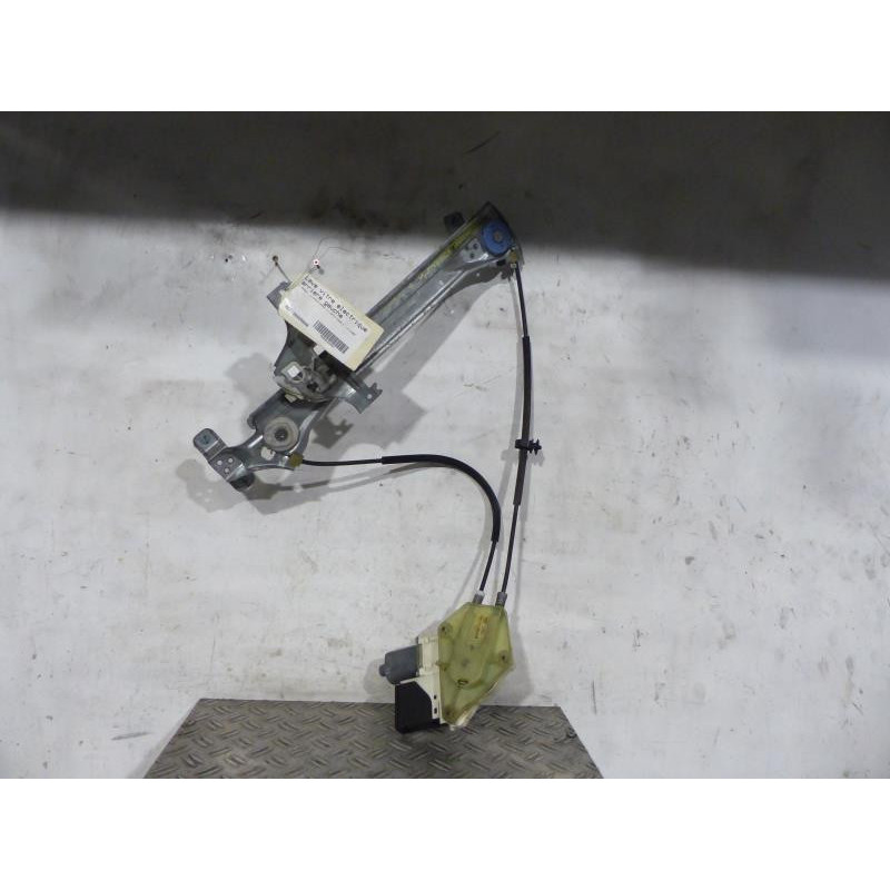 Leve vitre electrique arriere gauche RENAULT MEGANE 3 Photo n°1