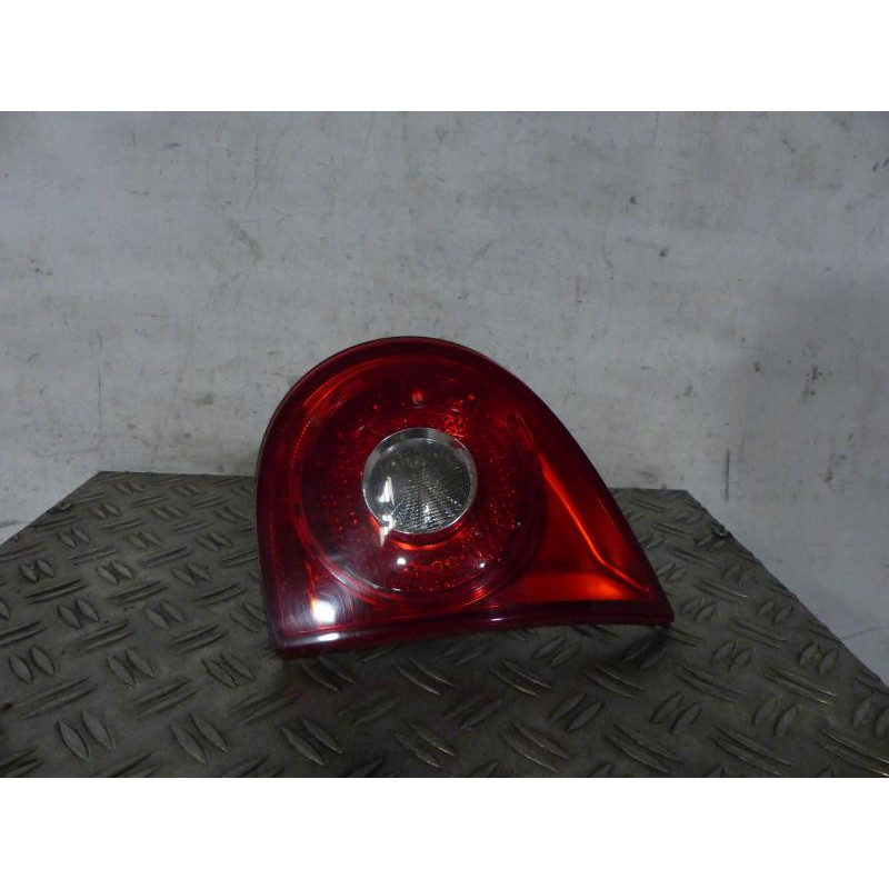 Feu arriere secondaire droit (feux) VOLKSWAGEN GOLF 5 Photo n°1