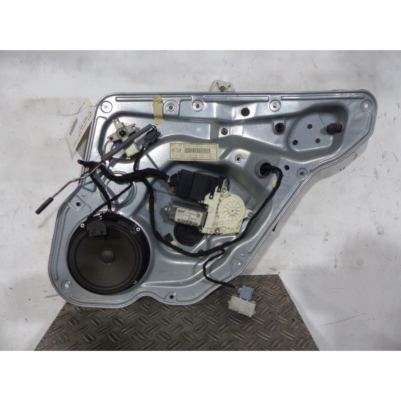 Leve vitre electrique arriere droit SEAT LEON 1 Photo n°1