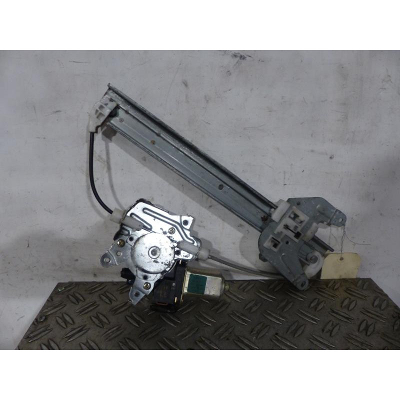 Leve vitre electrique arriere droit NISSAN X-TRAIL 1 Photo n°1