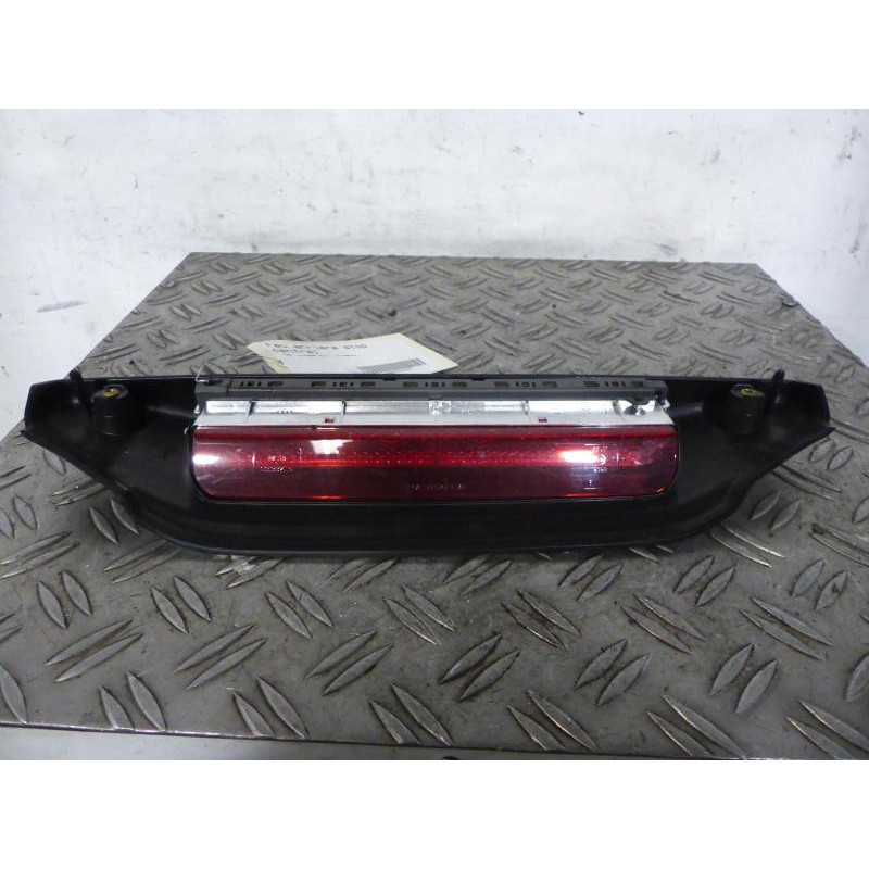 Feu arriere stop central FORD KA 2 Photo n°1