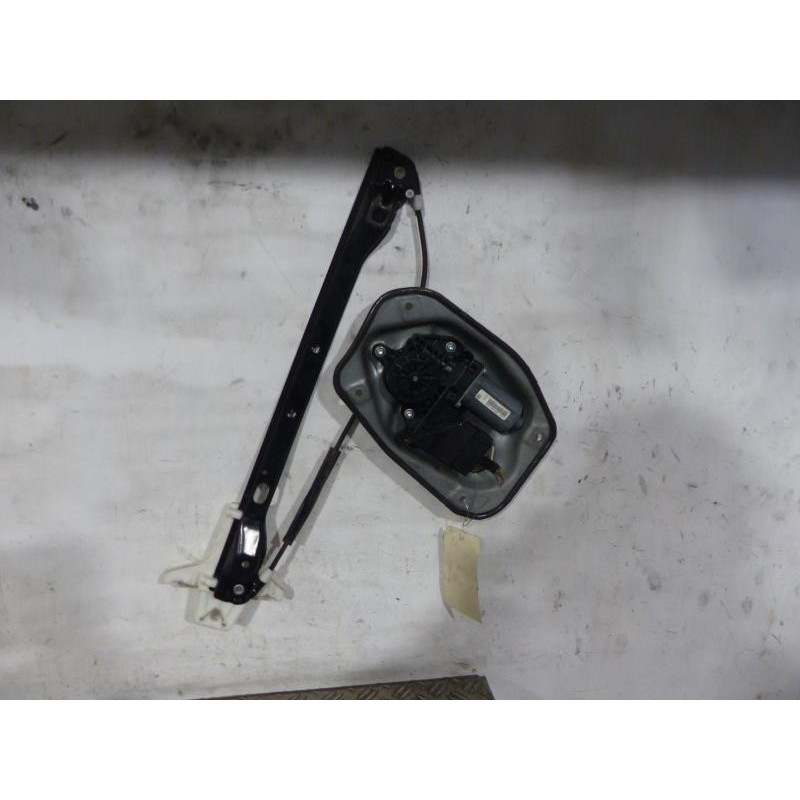 Leve vitre electrique arriere droit VOLKSWAGEN GOLF PLUS Photo n°1