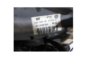 Leve vitre electrique arriere gauche VOLKSWAGEN BORA Photo n°3