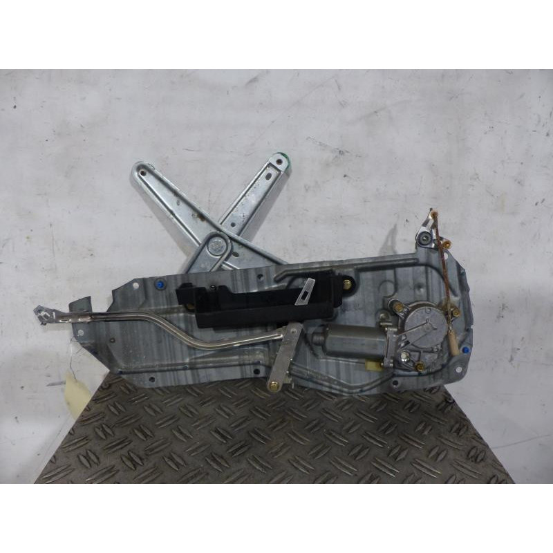Leve vitre electrique arriere gauche VOLVO 850 Photo n°1