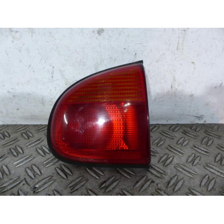 Feu arriere secondaire gauche (feux) FORD ESCORT 6