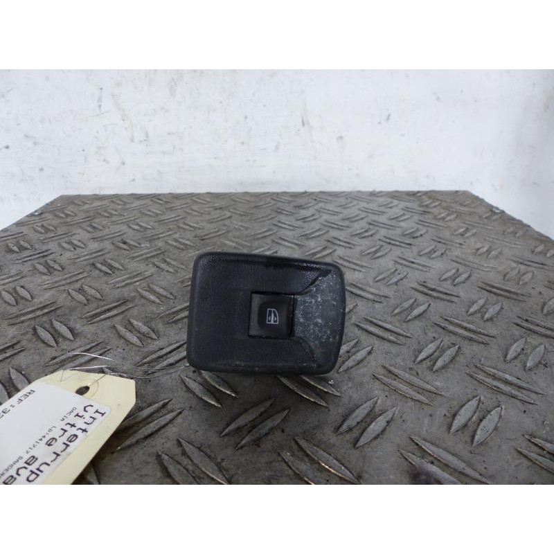 Interrupteur de leve vitre avant droit DACIA SANDERO 2 Photo n°1