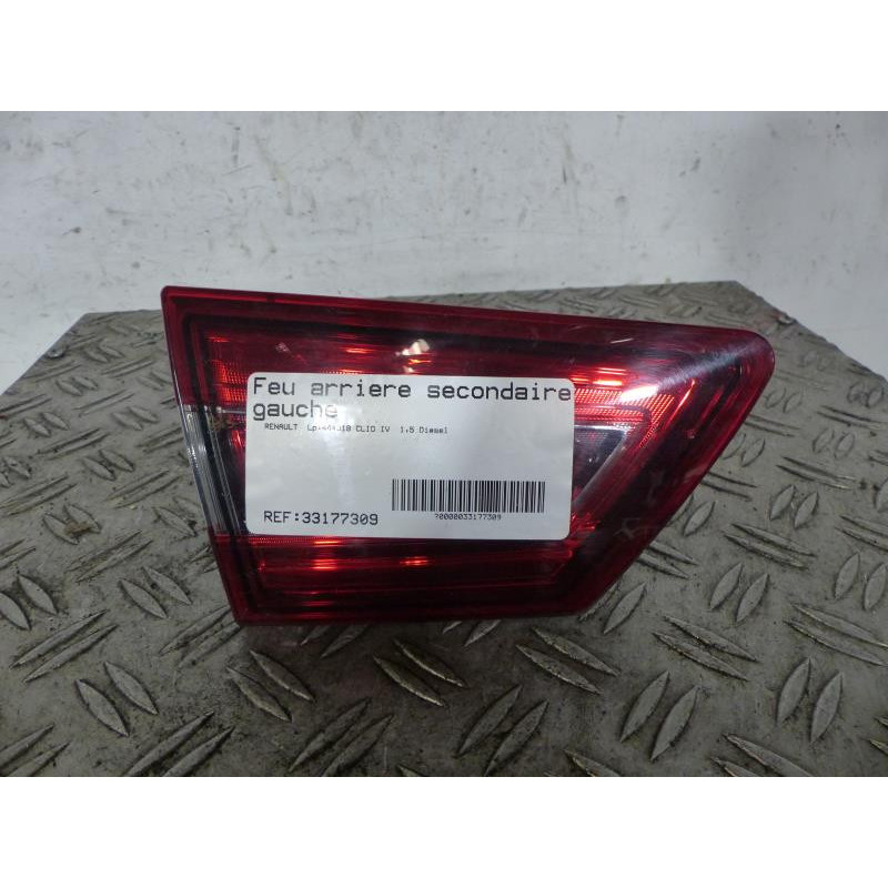 Feu arriere secondaire gauche (feux) RENAULT CLIO 4 Photo n°1