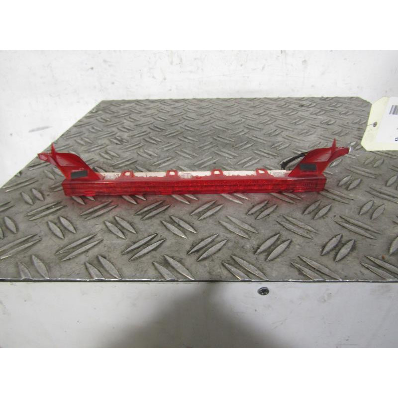 Feu arriere stop central BMW SERIE 1 E87 Photo n°1