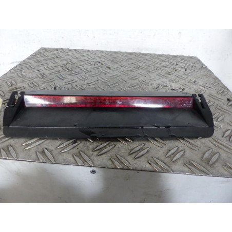 Feu arriere stop central VOLKSWAGEN PASSAT 6